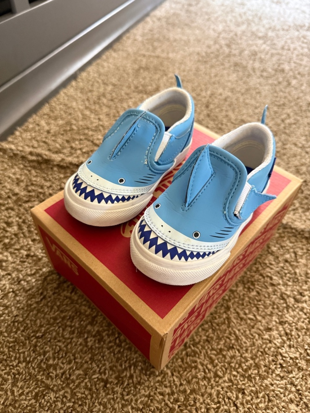 Vans Kids Shark Slip-On Sneakers - Blue & White